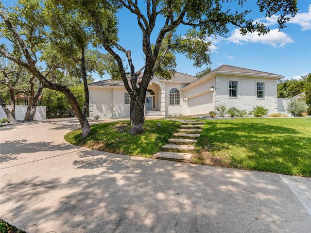 75 Stillmeadow DR, The Hills, TX 78738
