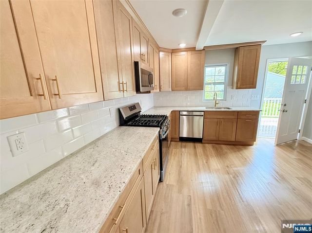 13 Roosevelt Avenue B, Lodi, NJ 07644