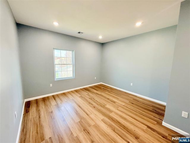 13 Roosevelt Avenue B, Lodi, NJ 07644