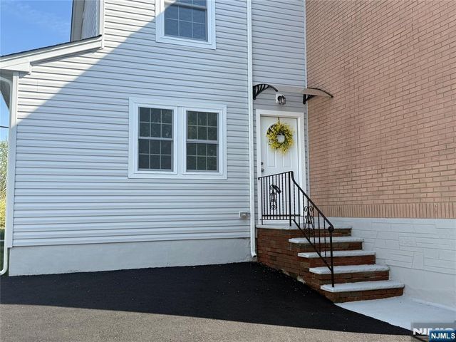 13 Roosevelt Avenue B, Lodi, NJ 07644