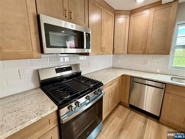 13 Roosevelt Avenue B, Lodi, NJ 07644