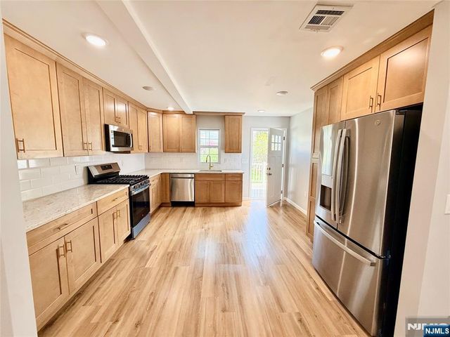 13 Roosevelt Avenue B, Lodi, NJ 07644