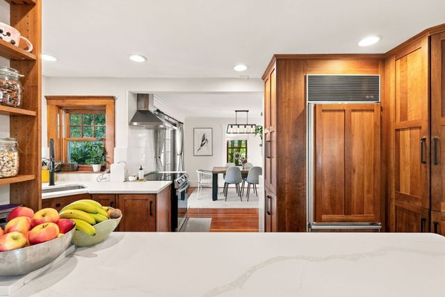 25 Green Street, Marblehead, MA 01945