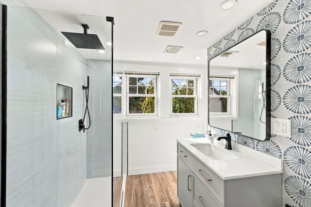 25 Green Street, Marblehead, MA 01945