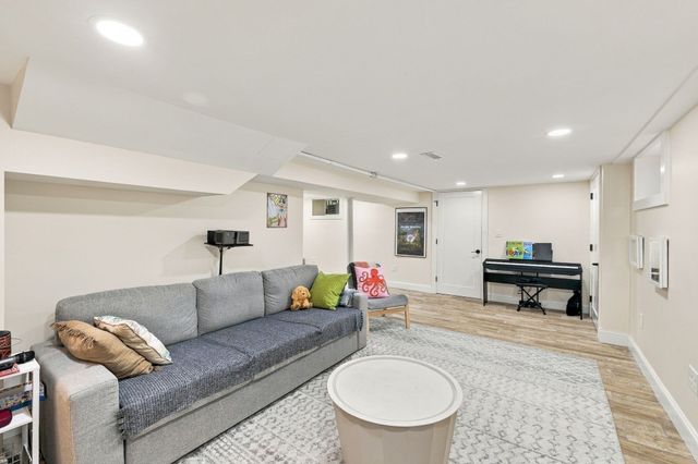 25 Green Street, Marblehead, MA 01945