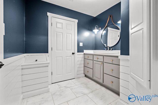 1176 N Lake Forest Drive, Southside, AL 35907