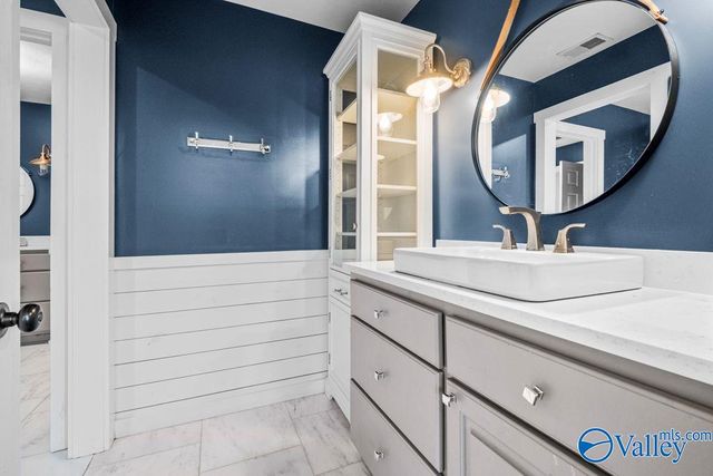 1176 N Lake Forest Drive, Southside, AL 35907