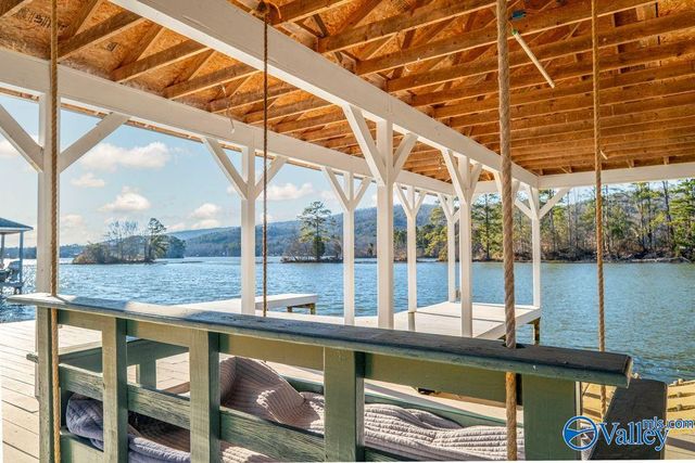 1176 N Lake Forest Drive, Southside, AL 35907