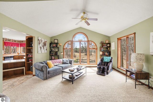 2790 S Gilmore Road, Mt Pleasant, MI 48858