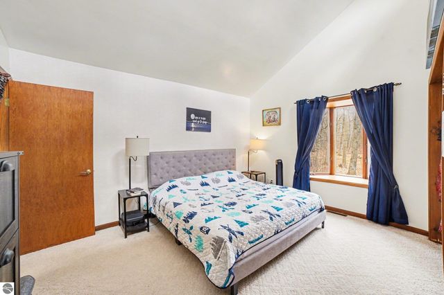 2790 S Gilmore Road, Mt Pleasant, MI 48858