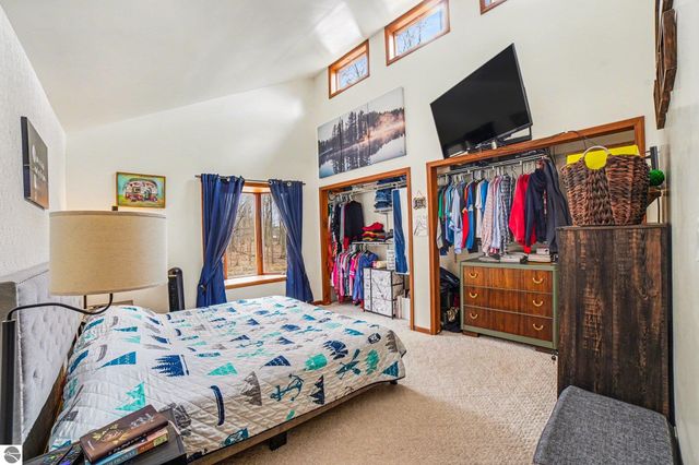 2790 S Gilmore Road, Mt Pleasant, MI 48858