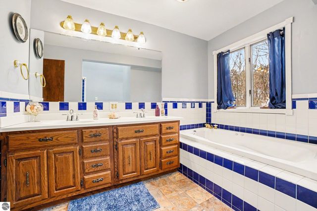 2790 S Gilmore Road, Mt Pleasant, MI 48858
