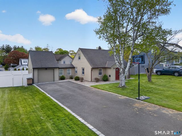 138 Houston Terrace, Stamford, CT 06902