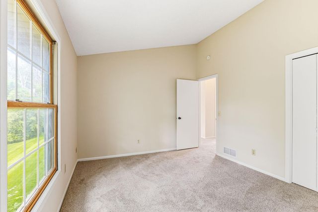 6677 Stillwater Boulevard N, Oakdale, MN 55128