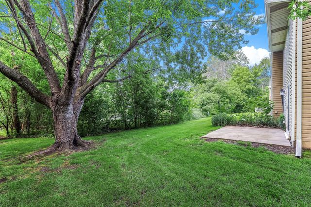 6677 Stillwater Boulevard N, Oakdale, MN 55128