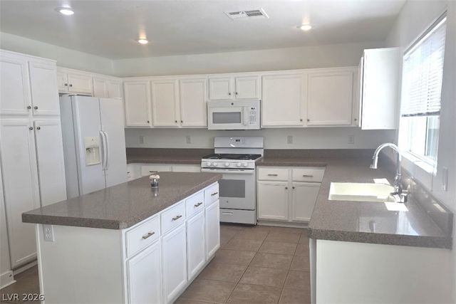 977 Cardelina Lane, Henderson, NV 89052