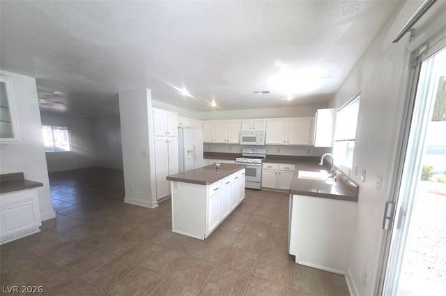 977 Cardelina Lane, Henderson, NV 89052