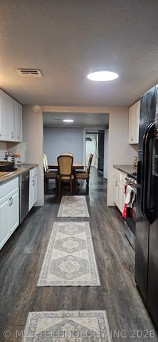 39050 N 4020 Road, Collinsville, OK 74021