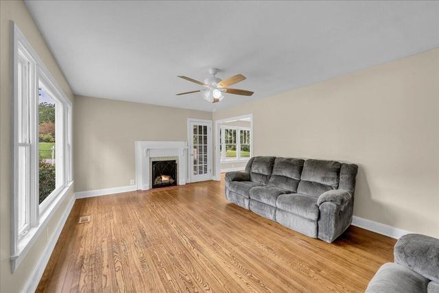 601 Laurel Avenue, South Pittsburg, TN 37380