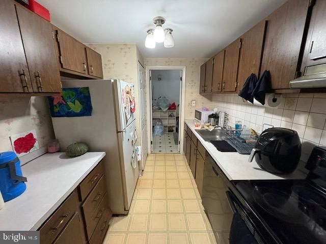 27702 VALLEY RUN DR, Wilmington, DE 19810