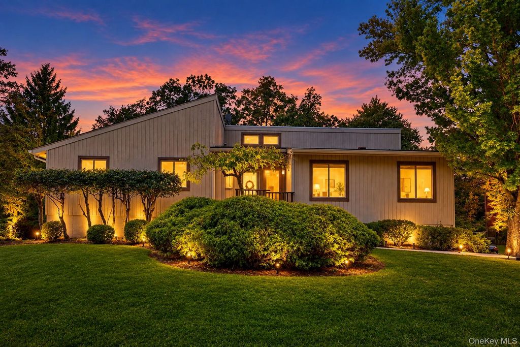 3 Sasson Terrace, Valley Cottage, NY 10989 — photo 2