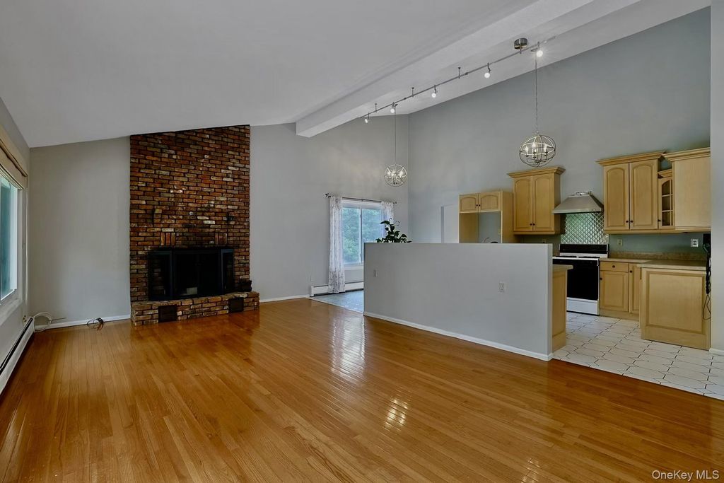 3 Sasson Terrace, Valley Cottage, NY 10989 — photo 4