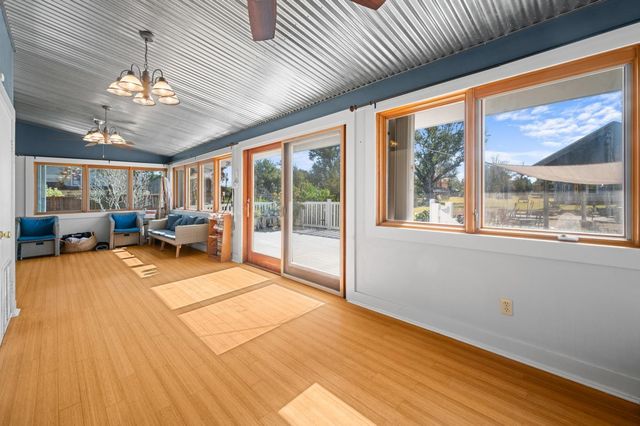 1609 Bayou Black Dr, Houma, LA 70360