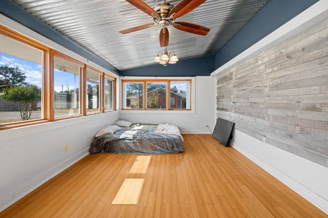 1609 Bayou Black Dr, Houma, LA 70360