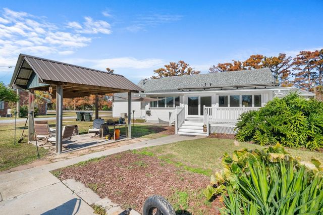 1609 Bayou Black Dr, Houma, LA 70360