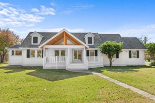 1609 Bayou Black Dr, Houma, LA 70360