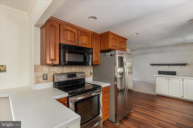 5815 OTTAWA RD, Centreville, VA 20120