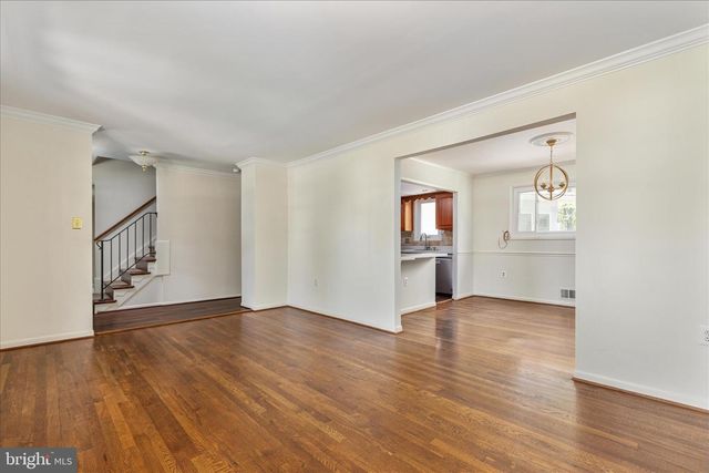 5815 OTTAWA RD, Centreville, VA 20120