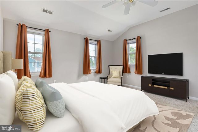 5815 OTTAWA RD, Centreville, VA 20120