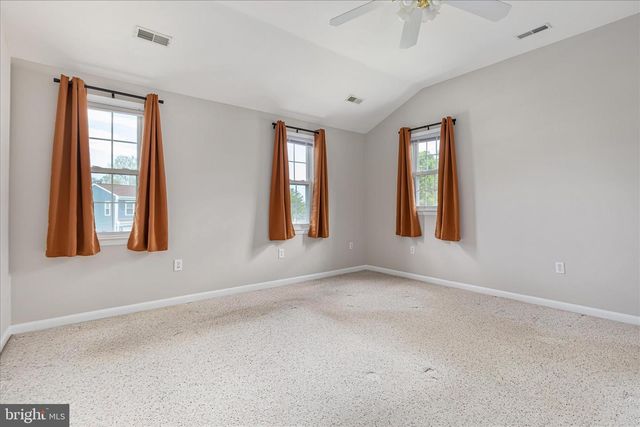 5815 OTTAWA RD, Centreville, VA 20120