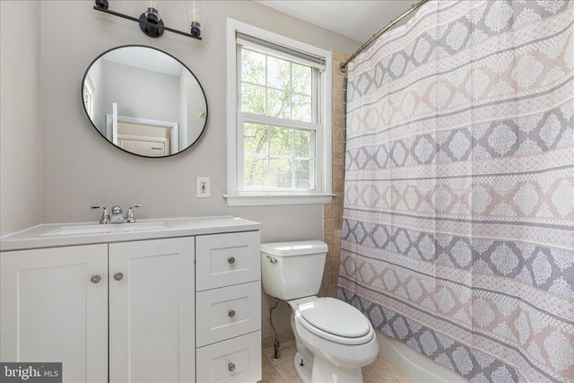 5815 OTTAWA RD, Centreville, VA 20120