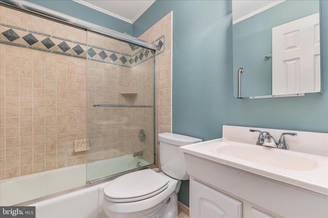 5815 OTTAWA RD, Centreville, VA 20120