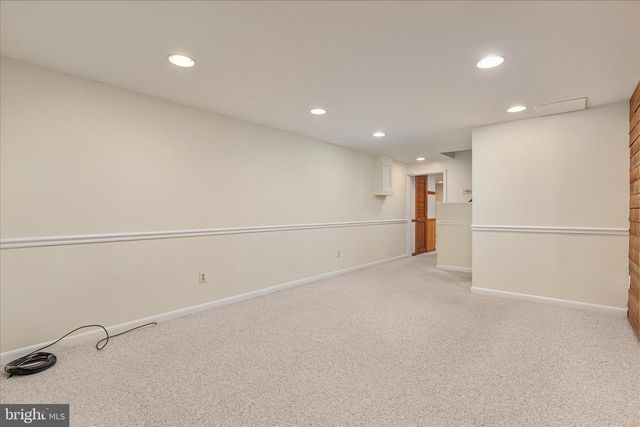 5815 OTTAWA RD, Centreville, VA 20120