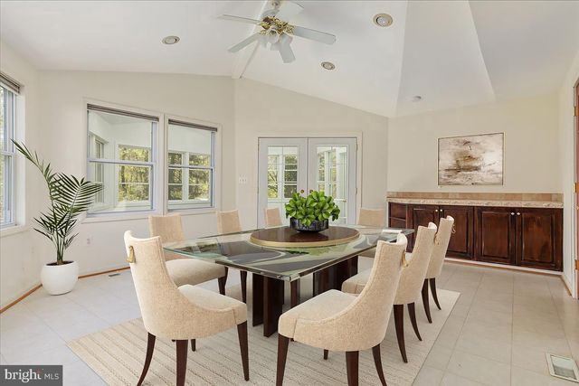 5815 OTTAWA RD, Centreville, VA 20120