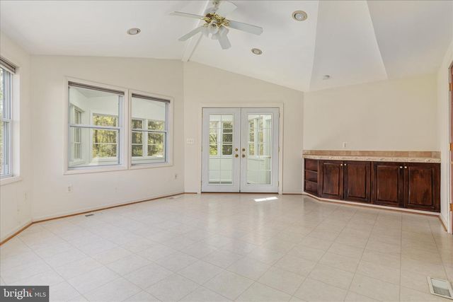 5815 OTTAWA RD, Centreville, VA 20120