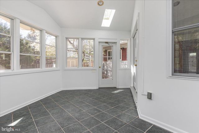 5815 OTTAWA RD, Centreville, VA 20120