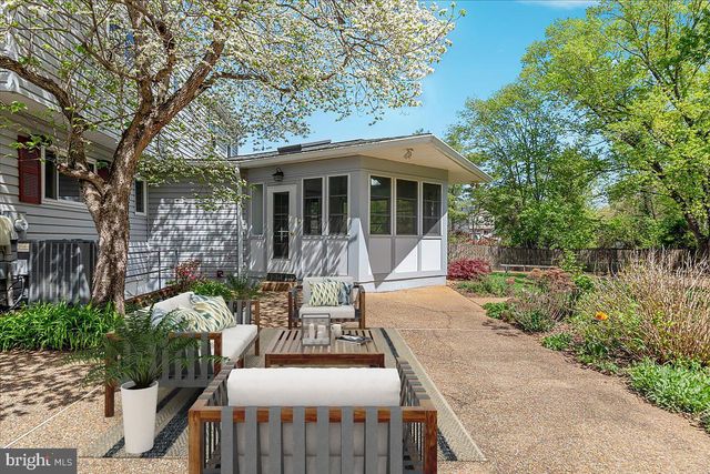 5815 OTTAWA RD, Centreville, VA 20120