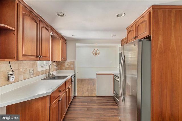 5815 OTTAWA RD, Centreville, VA 20120