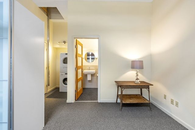 30 Pleasant St 4, Northampton, MA 01060