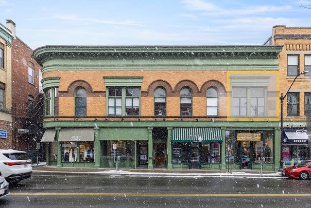 30 Pleasant St 4, Northampton, MA 01060