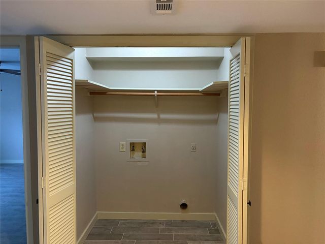 14515 Wunderlich Drive 811, Houston, TX 77069