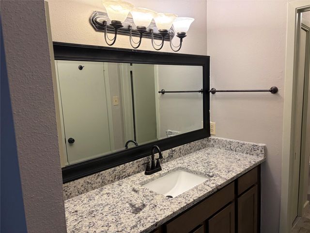 14515 Wunderlich Drive 811, Houston, TX 77069