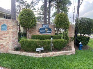 14515 Wunderlich Drive 811, Houston, TX 77069