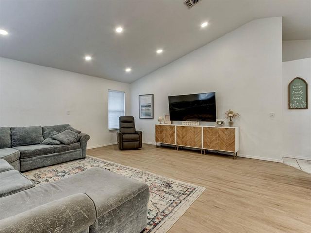 2828 NW 184th Terrace, Edmond, OK 73012