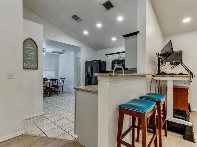 2828 NW 184th Terrace, Edmond, OK 73012