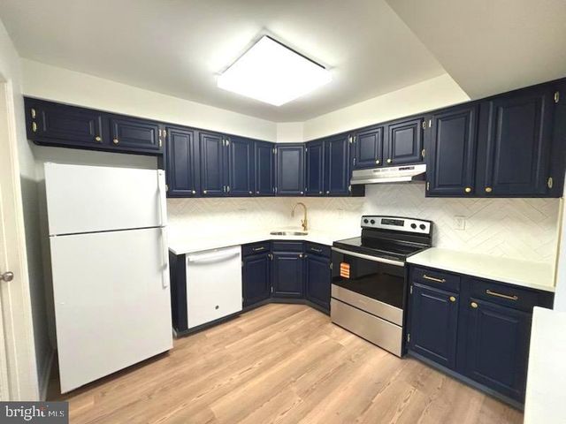 5 NEVILLE CT, Sewell, NJ 08080